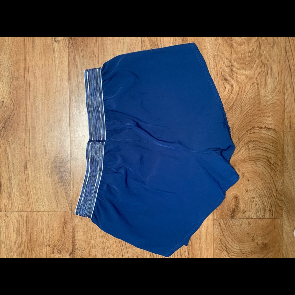 Athletic shorts - Picture 2 of 2